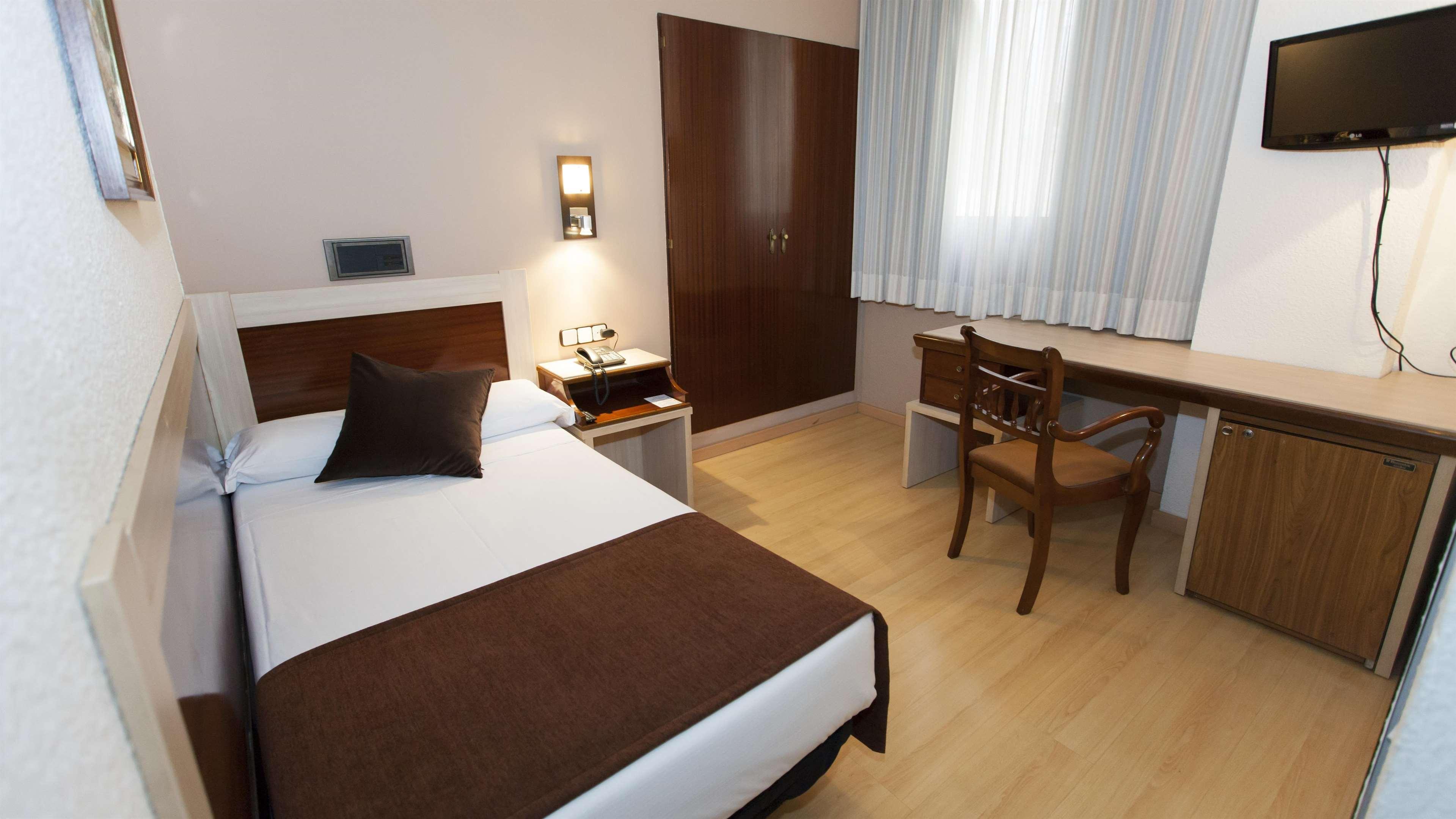 B&B Hotel Zaragoza Royal Екстериор снимка