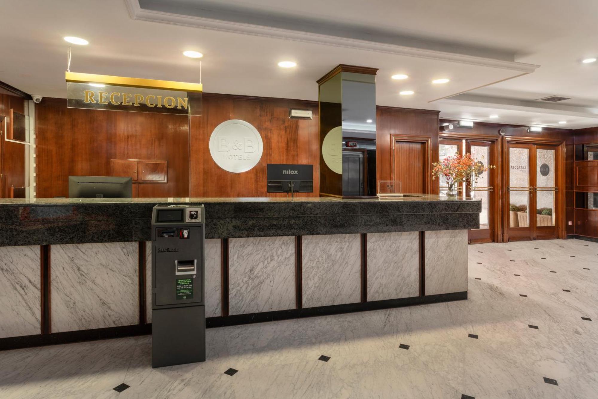 B&B Hotel Zaragoza Royal Екстериор снимка