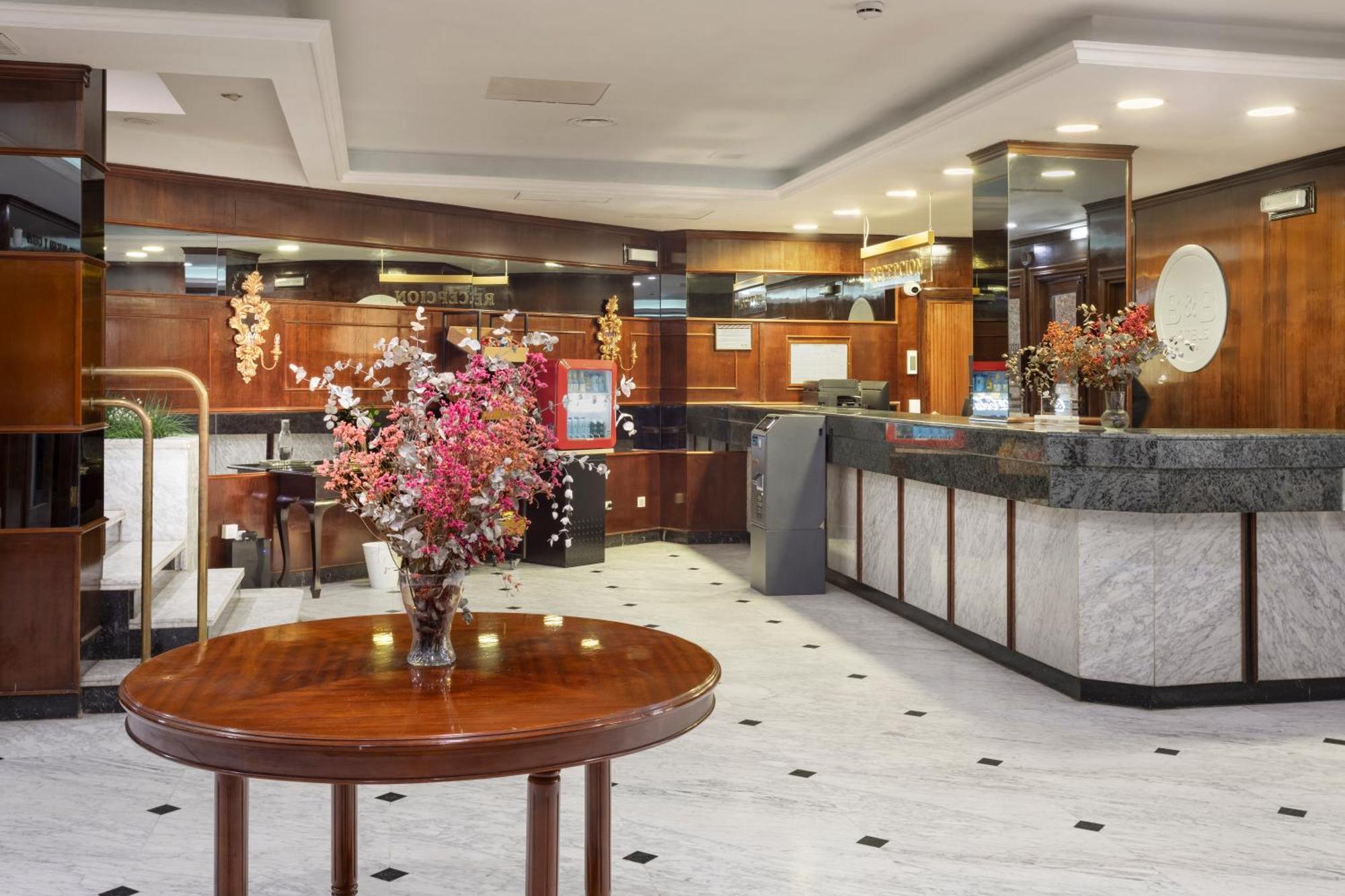 B&B Hotel Zaragoza Royal Екстериор снимка