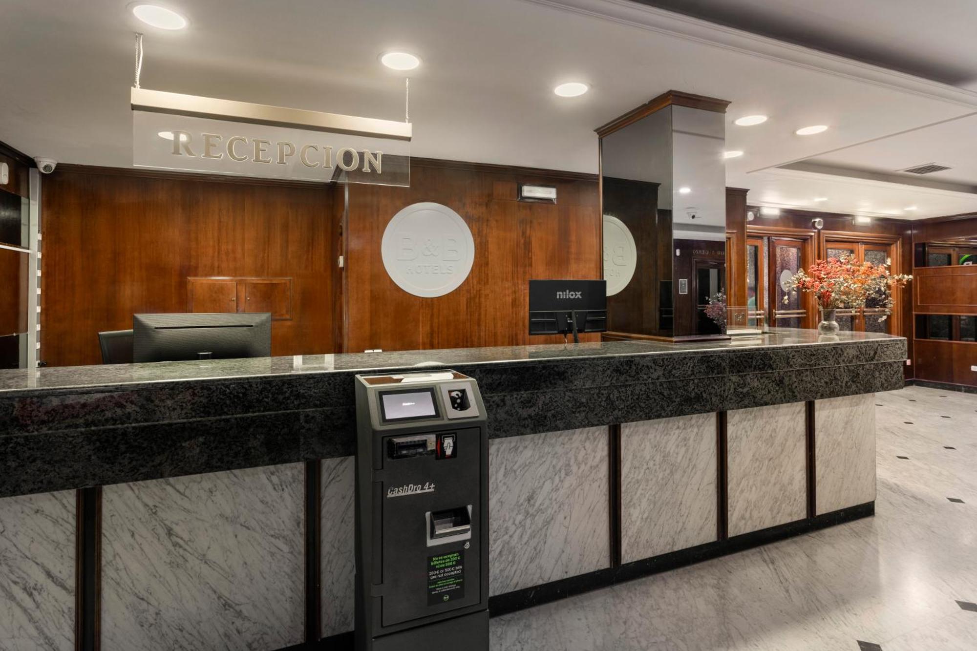 B&B Hotel Zaragoza Royal Екстериор снимка